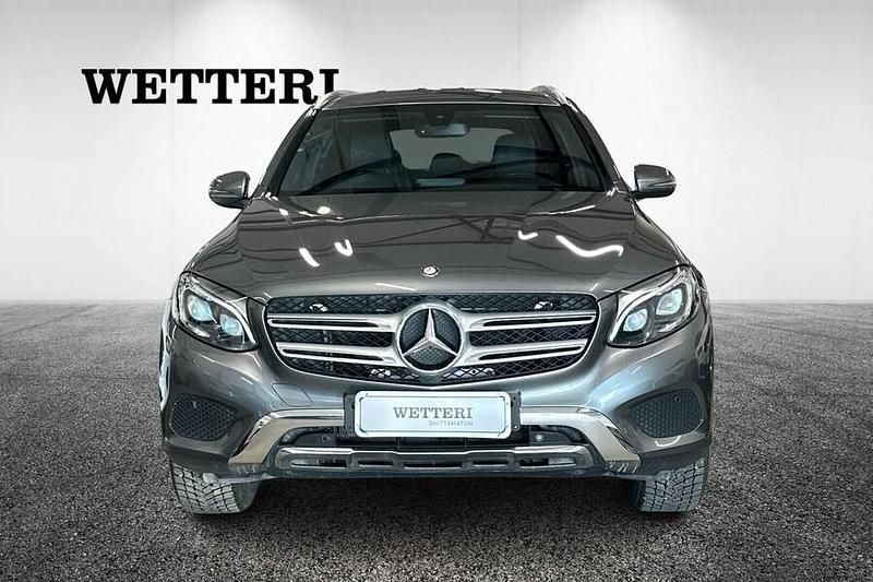 Käytetty Mercedes GLC350 Business 211 HP (155 kW) 2017 Katumaasturi