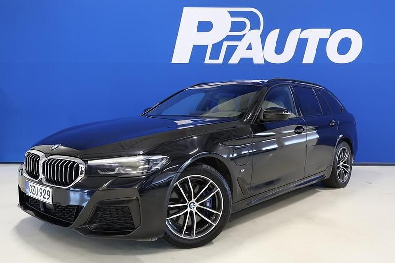 Käytetty 2021 BMW 530e M Sport Farmari | 28 900 € (Perustarjous) - Kuva 1/4