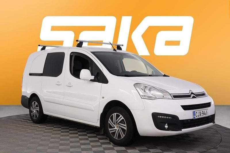 Käytetty Citroën Berlingo 99 HP (72 kW) 2015 Tila-auto