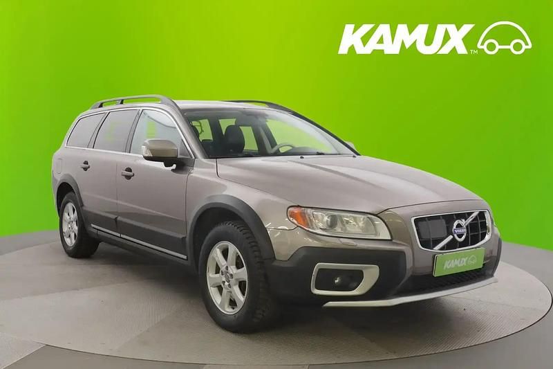 Hopea / harmaa Käytetty 2011 Volvo XC70 Summum Farmari | 15 390 € (Perustarjous) - Kuva 1/4