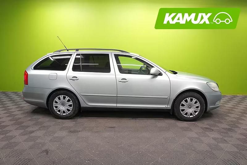 Käytetty Skoda Octavia Ambiente 2009 Farmari