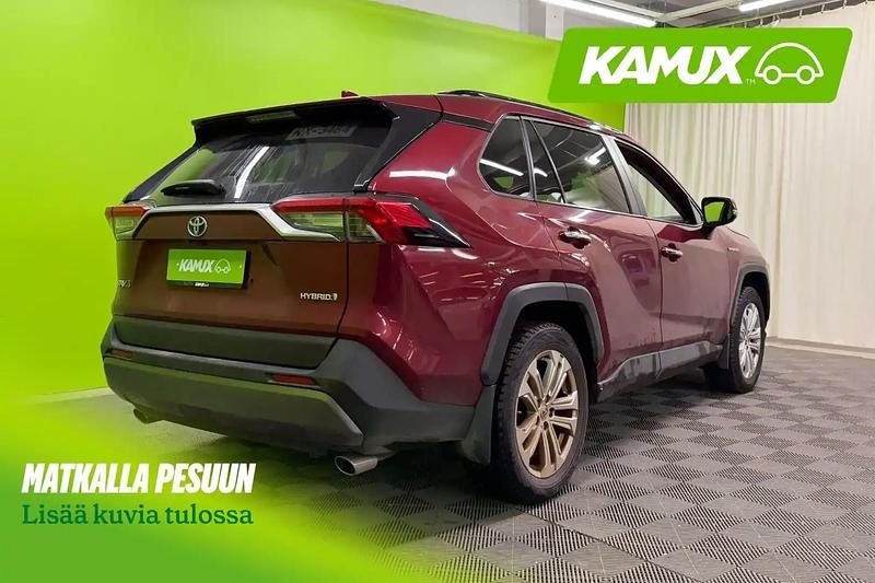 Käytetty Toyota RAV4 Hybrid Premium 178 HP (130 kW) 2019 Punainen Katumaasturi