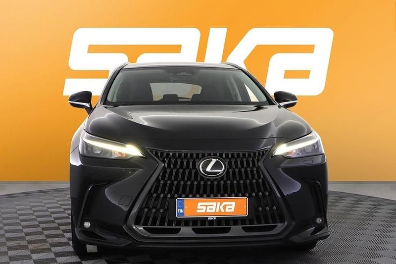 Käytetty Lexus NX450h+ Business Edition 306 HP (225 kW) 2025 Katumaasturi