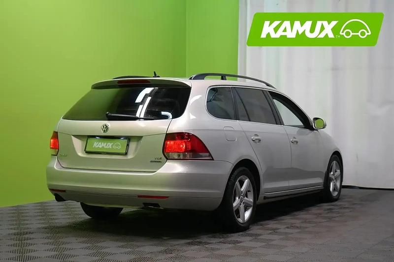 Käytetty VW Golf Comfortline 105 HP (77 kW) 2011 Hopea / harmaa Farmari