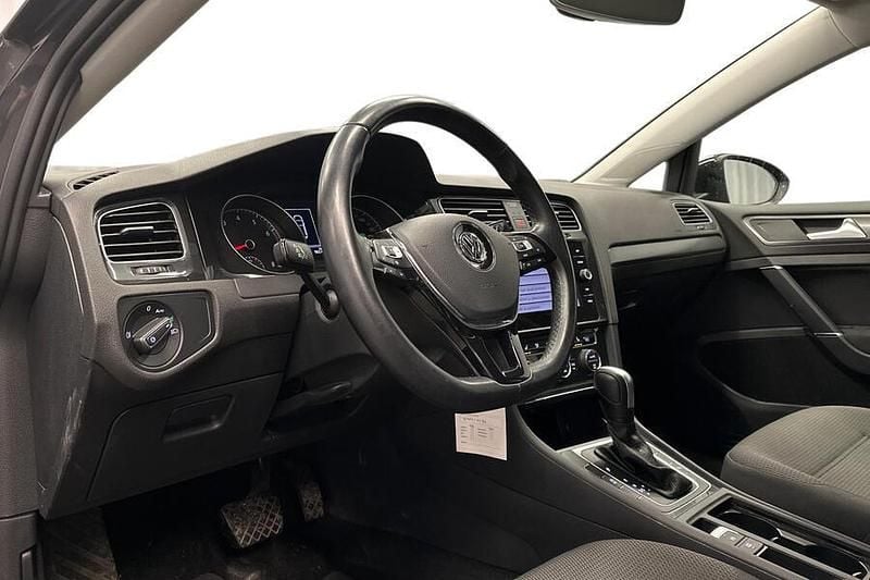 Käytetty VW Golf VII Comfortline 150 HP (110 kW) 2020 Viistoperä