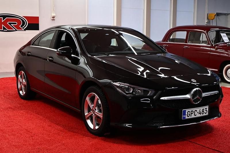 Käytetty Mercedes CLA250e Business 160 HP (117 kW) 2022 Musta Sedan