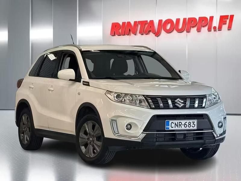 Valkoinen Käytetty 2018 Suzuki Vitara GL Katumaasturi | 12 700 € (Perustarjous) - Kuva 1/4