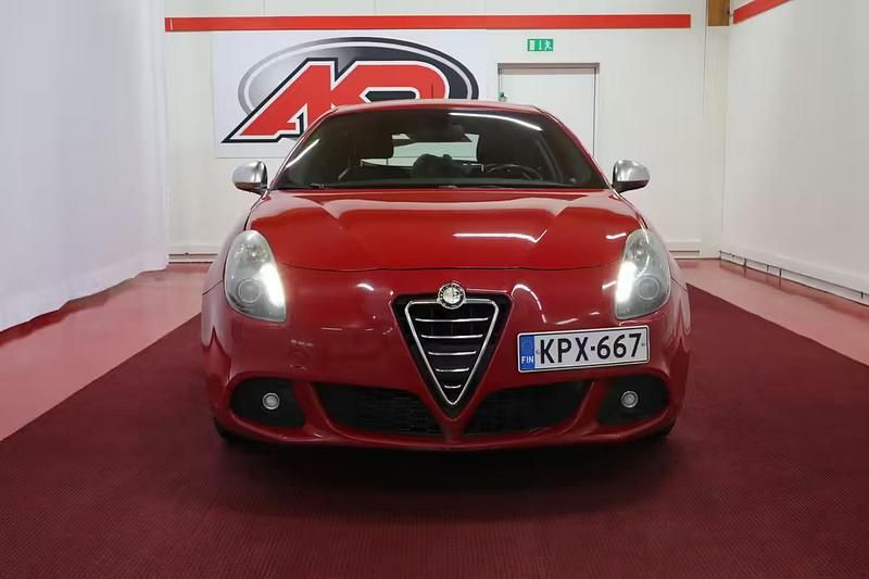 Käytetty Alfa Romeo Giulietta Business 120 HP (88 kW) 2012 Viistoperä