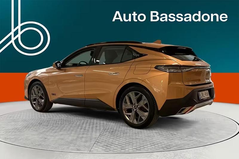 Käytetty DS Automobiles DS4 Crossback Trocadero 224 HP (164 kW) 2022 Katumaasturi