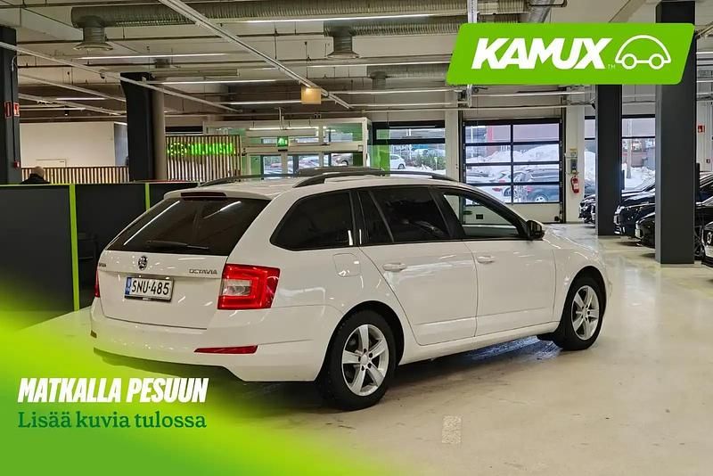Käytetty Skoda Octavia Ambition 150 HP (110 kW) 2016 Valkoinen Viistoperä