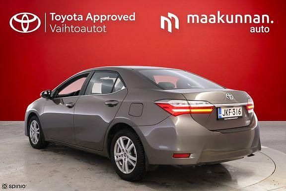 Käytetty Toyota Corolla Multidrive S 132 HP (97 kW) 2017 Harmaa Sedan