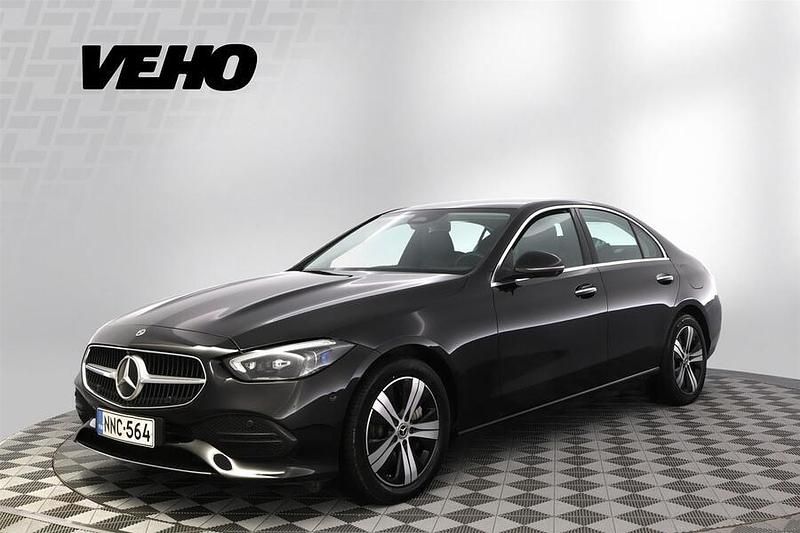Musta Käytetty 2023 Mercedes C300e Premium Sedan | 44 900 € (Perustarjous) - Kuva 1/4