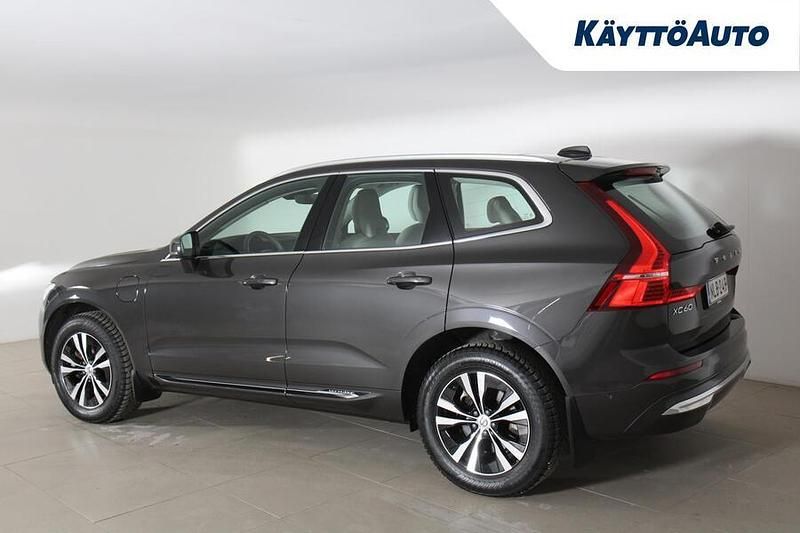 Käytetty Volvo XC60 Plus 350 HP (257 kW) 2023 Platinum gray Katumaasturi