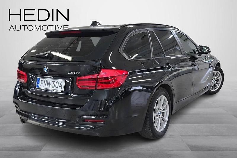 Käytetty BMW 318 Exclusive 136 HP (100 kW) 2019 Musta Farmari