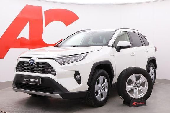 Käytetty Toyota RAV4 Active 176 HP (129 kW) 2022 Valkoinen Katumaasturi