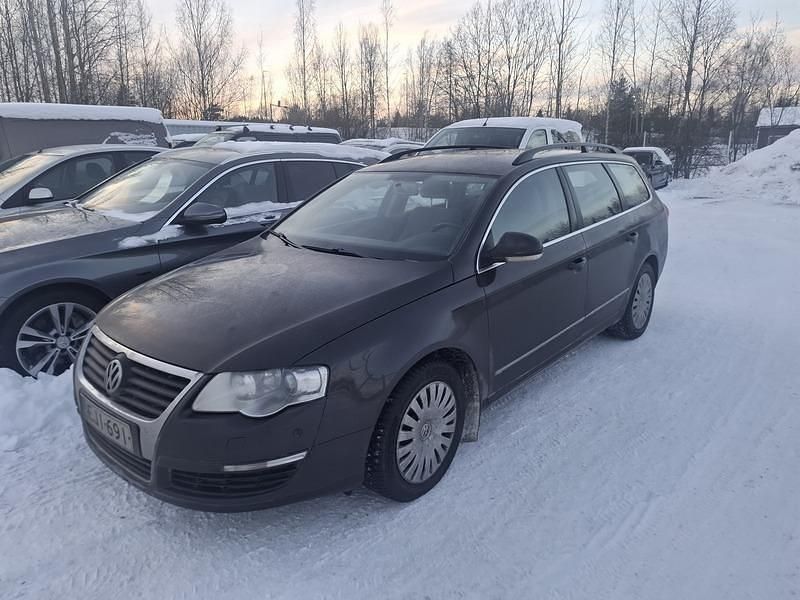 Käytetty VW Passat Comfortline 122 HP (89 kW) 2009 Farmari
