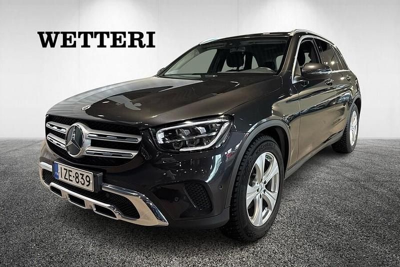 Käytetty Mercedes GLC200 Business 163 HP (119 kW) 2021 Harmaa Katumaasturi