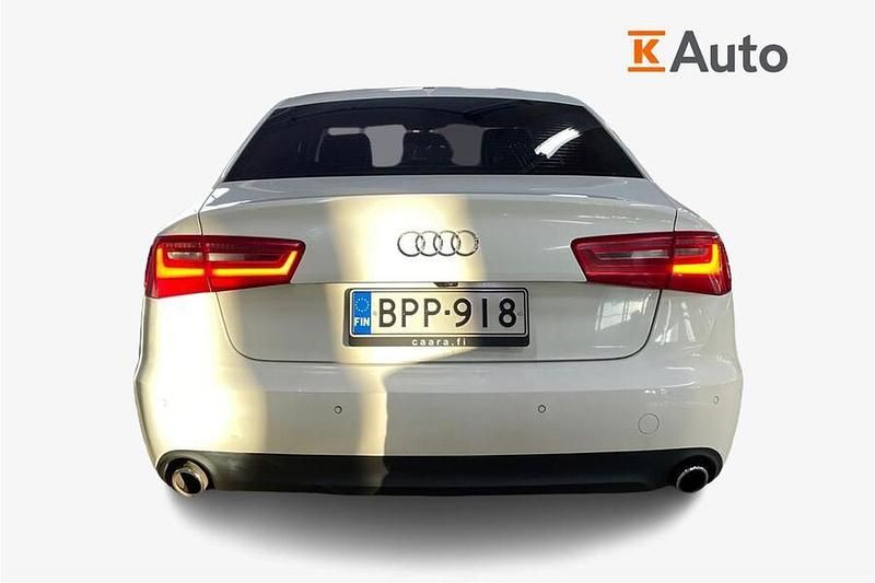 Käytetty Audi A6 Business 204 HP (150 kW) 2012 Valkoinen Sedan