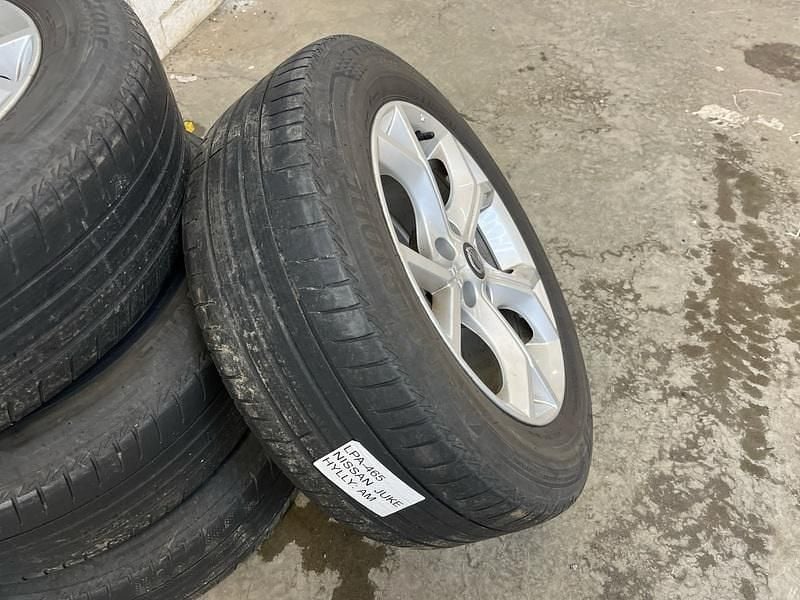 Käytetty Nissan Juke Acenta 117 HP (86 kW) 2021 Katumaasturi