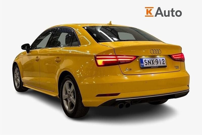 Käytetty Audi A3 Business 150 HP (110 kW) 2017 Keltainen Sedan
