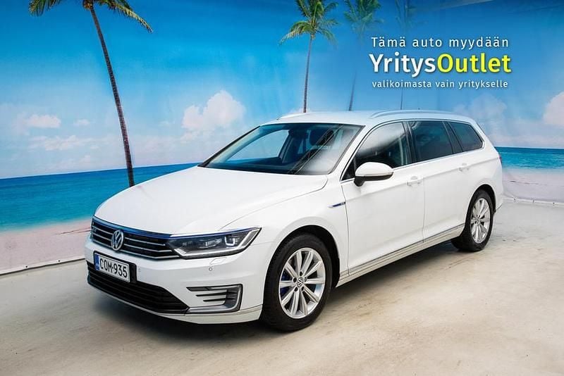 Käytetty 2016 VW Passat GTE Farmari | 9 900 € (Kallis) - Kuva 1/4