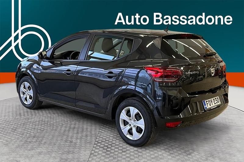 Käytetty Dacia Sandero Essentiel 91 HP (66 kW) 2022 Viistoperä