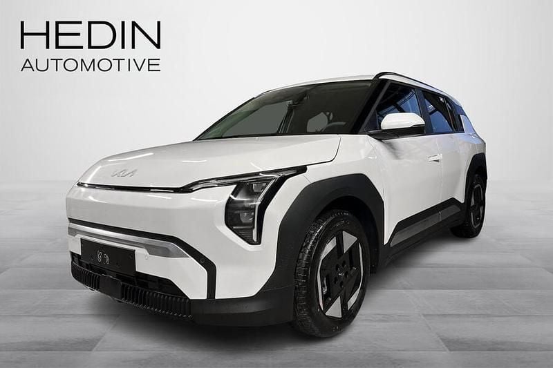 Uusi 2025 Kia EV3 Premium Katumaasturi | 46 359 € (Hieman kallis) - Kuva 1/4