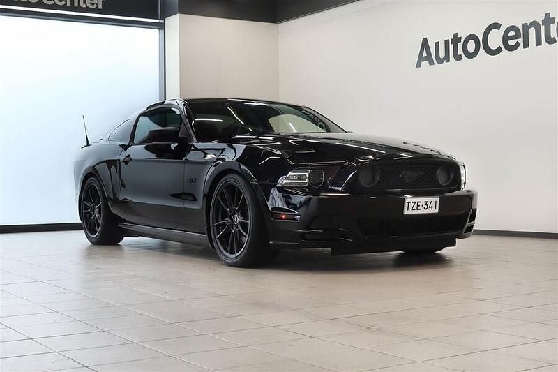 Käytetty Ford Mustang GT 412 HP (303 kW) 2013 Musta Coupe - kaksiovinen