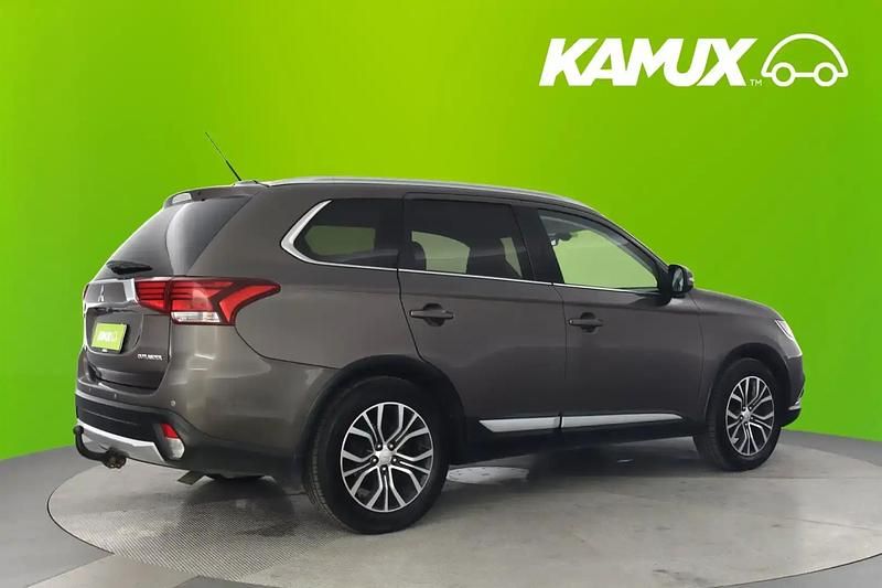 Käytetty Mitsubishi Outlander Instyle 150 HP (110 kW) 2016 Katumaasturi