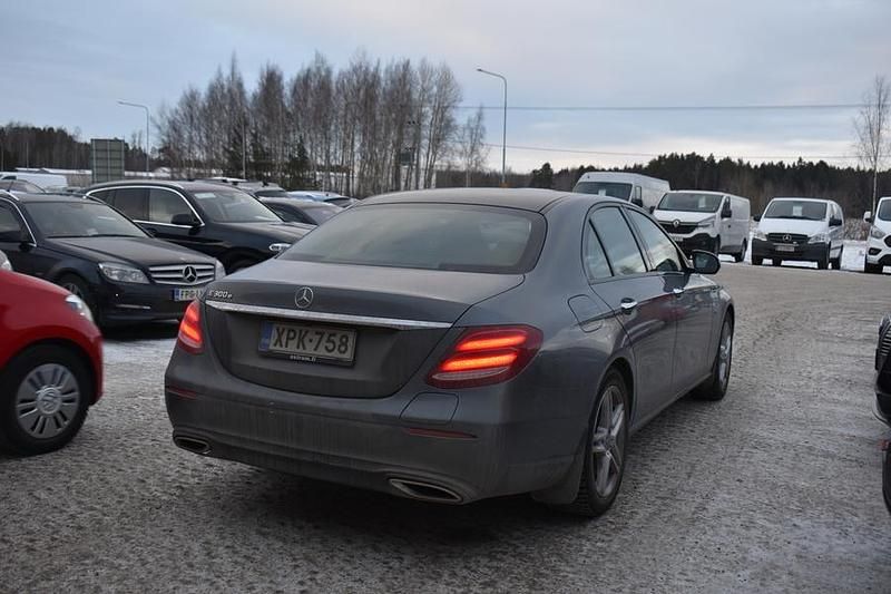 Käytetty Mercedes E300 320 HP (235 kW) 2019 Sedan