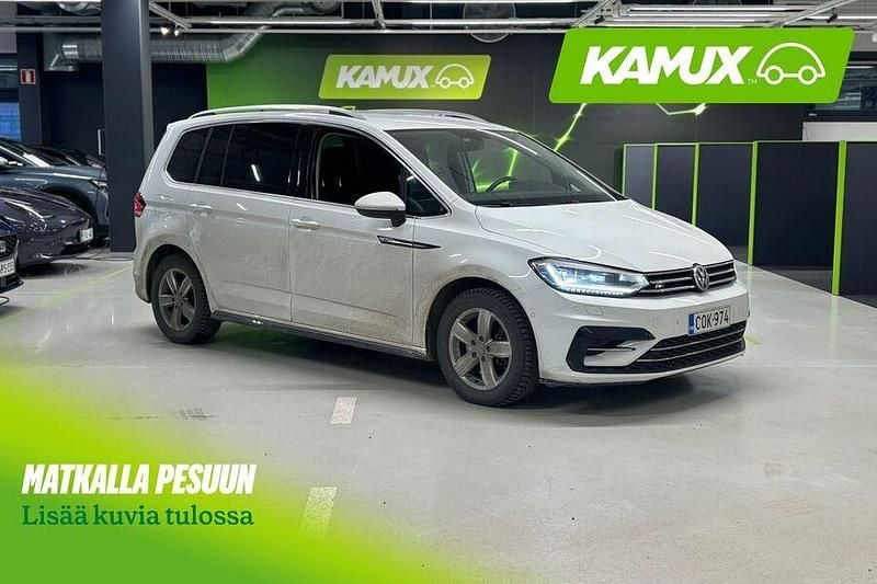 Käytetty 2020 VW Touran R-line Tila-auto | 31 900 € (Kallis) - Kuva 1/3