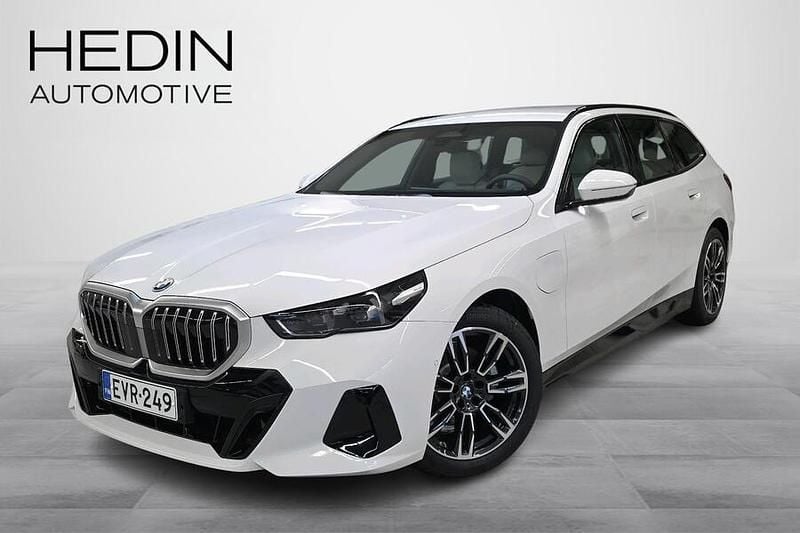 Uusi BMW 530e M Sport 299 HP (219 kW) 2025 Farmari