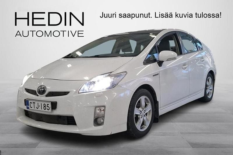 Käytetty Toyota Prius Premium 99 HP (72 kW) 2010 Valkoinen Viistoperä
