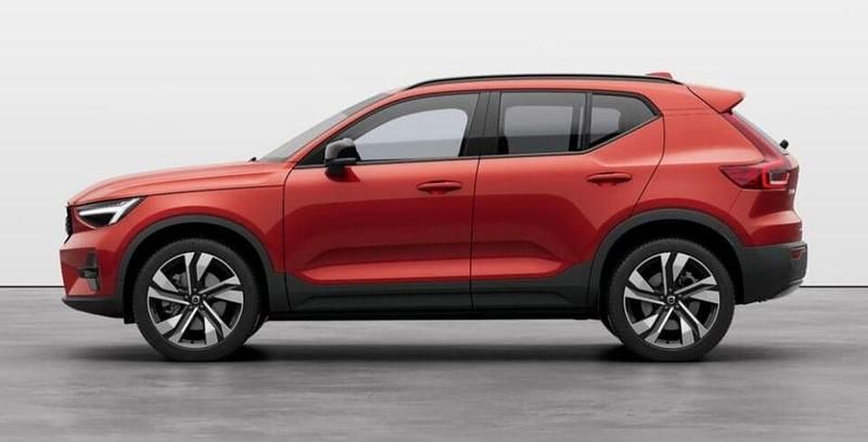 Punainen Uusi 2025 Volvo XC40 Plus Katumaasturi | 49 900 € - Kuva 1/1