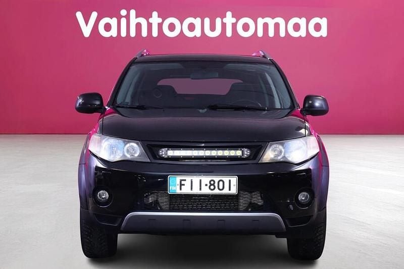 Käytetty Mitsubishi Outlander Intense 140 HP (102 kW) 2007 Katumaasturi