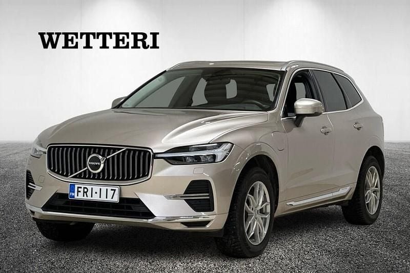 Ruskea Käytetty 2023 Volvo XC60 Plus Katumaasturi | 49 800 € (Kallis) - Kuva 1/4