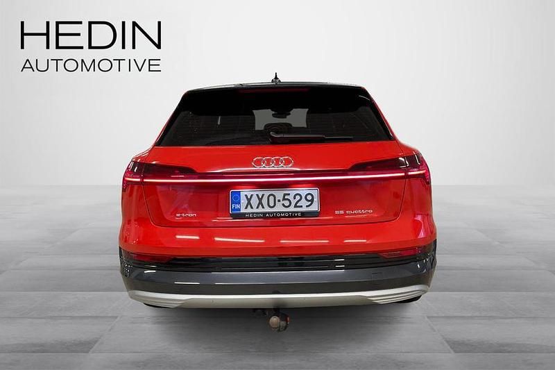 Käytetty Audi e-tron Advanced Plus 300 kW (408 HP) 2019 Punainen Katumaasturi