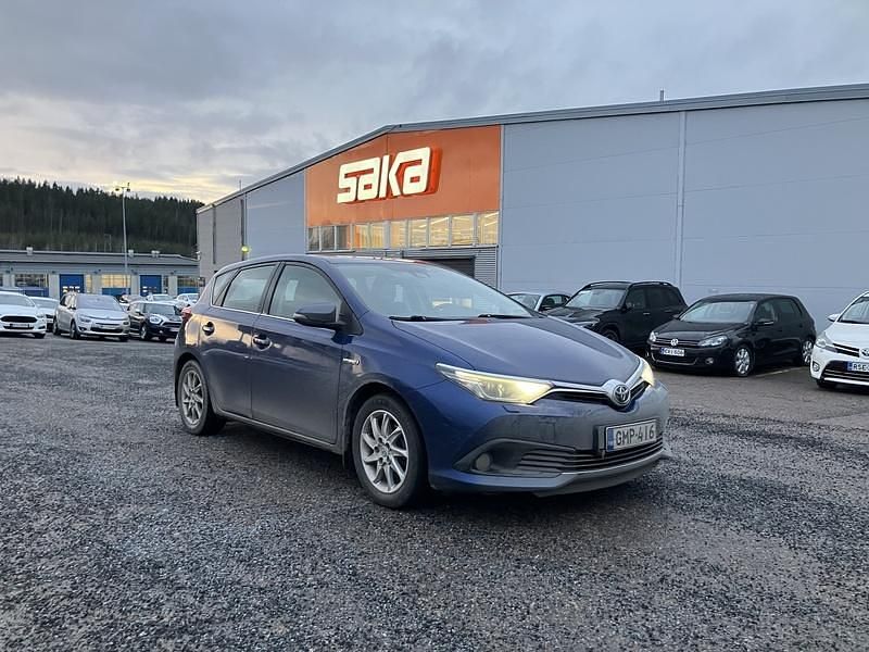 Käytetty 2017 Toyota Auris Hybrid Active Viistoperä | 15 890 € (Perustarjous) - Kuva 1/4