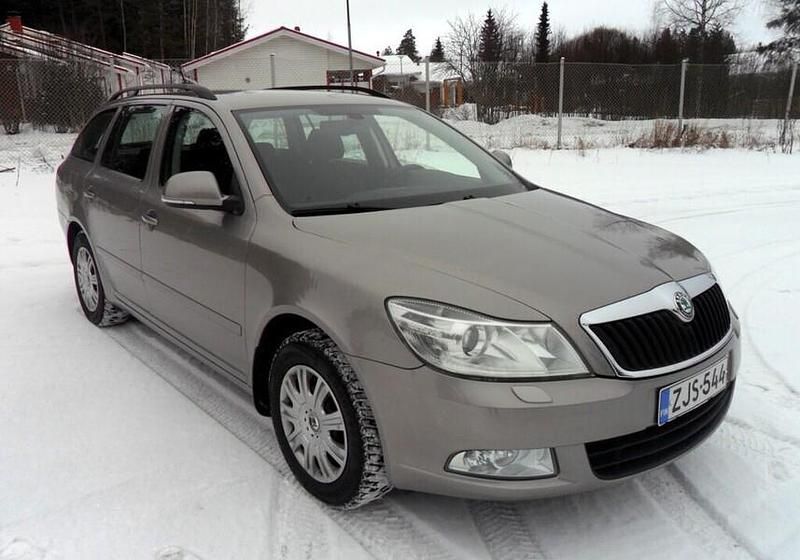 Käytetty Skoda Octavia 122 HP (89 kW) 2012 Farmari