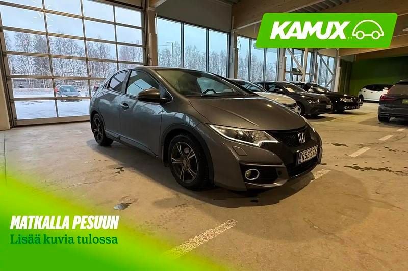 Käytetty Honda Civic 120 HP (88 kW) 2015 Hopea / harmaa Sedan