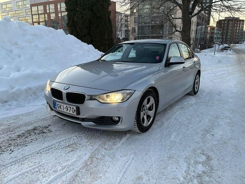 Käytetty BMW 320 163 HP (119 kW) 2012 Sedan
