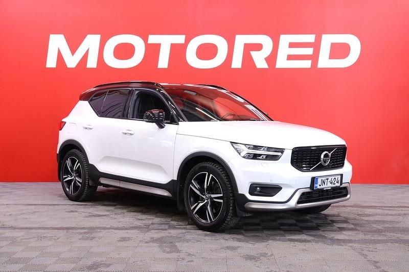 Käytetty Volvo XC40 R-Design 180 HP (132 kW) 2021 Katumaasturi