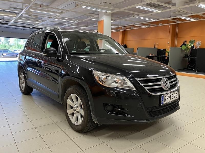 Käytetty 2010 VW Tiguan Sportline Katumaasturi | 7 600 € (Perustarjous) - Kuva 1/4