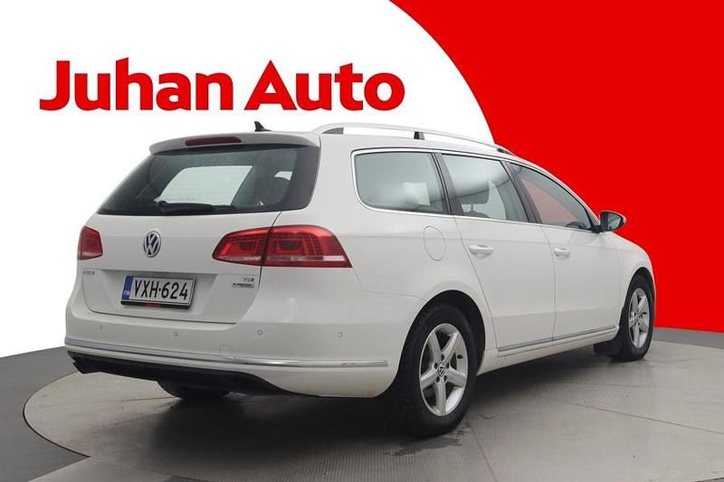 Käytetty VW Passat Highline 105 HP (77 kW) 2013 Valkoinen Farmari