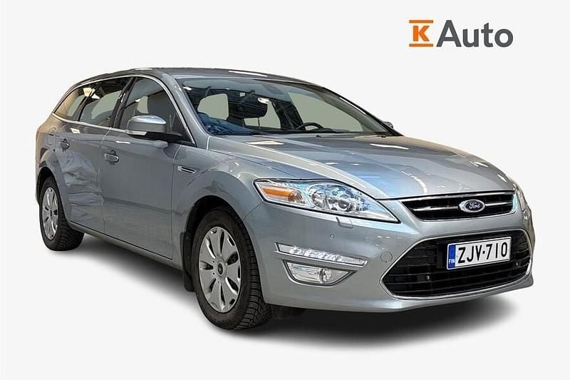 Käytetty Ford Mondeo Titanium 160 HP (117 kW) 2013 Harmaa Farmari
