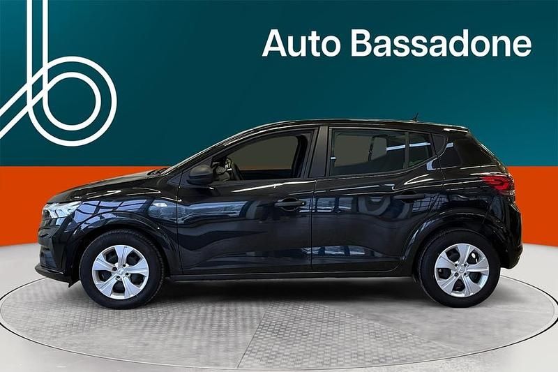 Käytetty Dacia Sandero Essentiel 91 HP (66 kW) 2022 Viistoperä