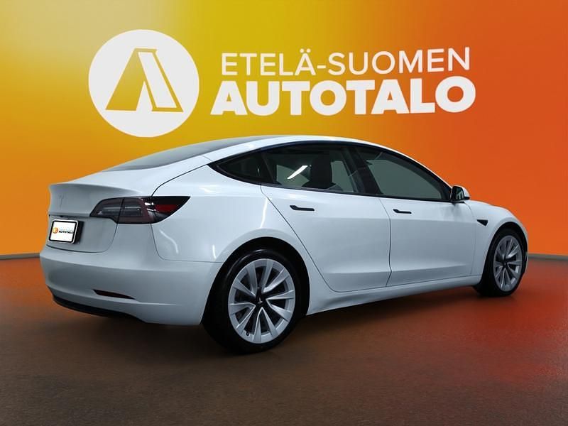 Käytetty Tesla Model 3 RWD 239 kW (325 HP) 2023 Valkoinen Sedan