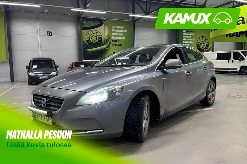 Käytetty Volvo V40 Business Edition 155 HP (114 kW) 2014 Harmaa Farmari