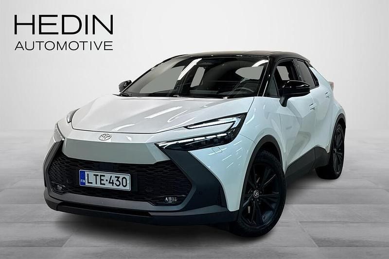 Valkoinen Käytetty 2025 Toyota C-HR Edition Katumaasturi | 38 990 € - Kuva 1/4