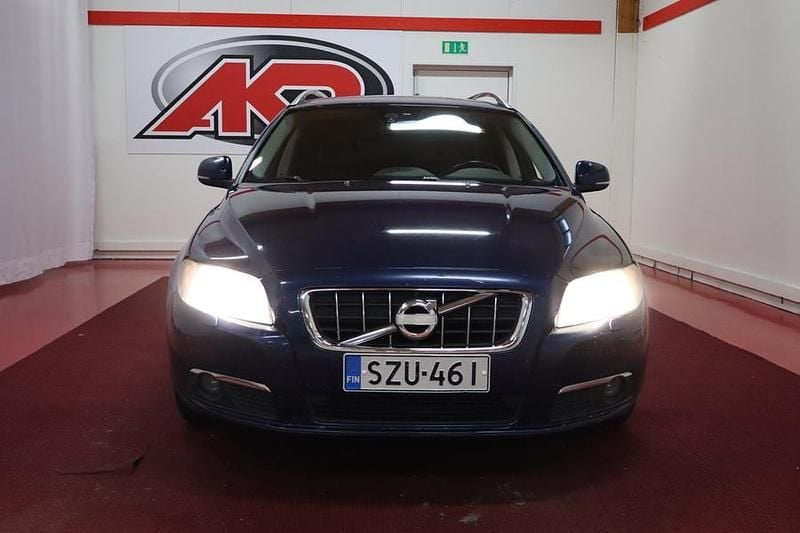 Käytetty Volvo V70 Ocean Race 114 HP (83 kW) 2011 Farmari